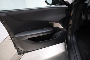 Mazda CX-6e bild 14