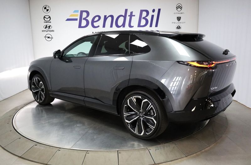 Mazda CX-6e bild 8