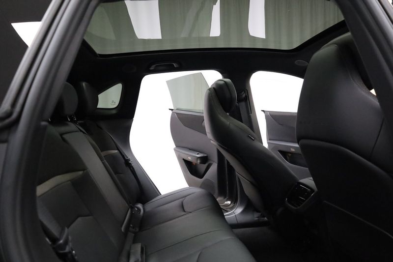 Mazda CX-6e bild 21