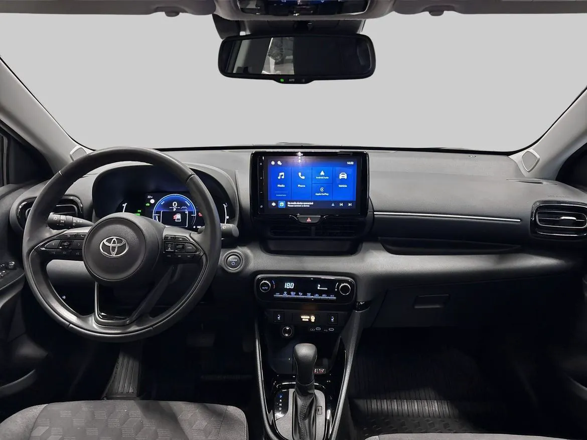 Vehicle image 11
