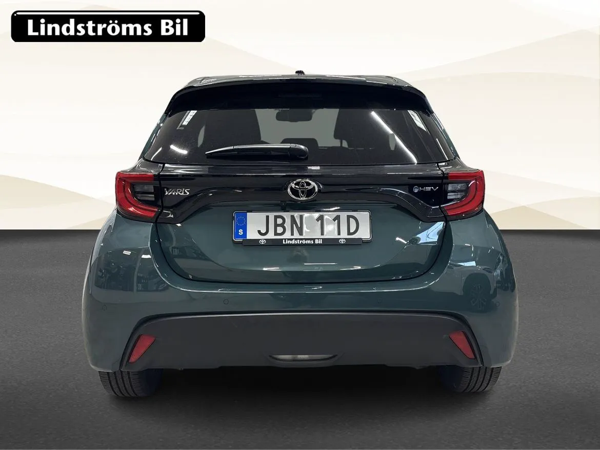 Vehicle image 7