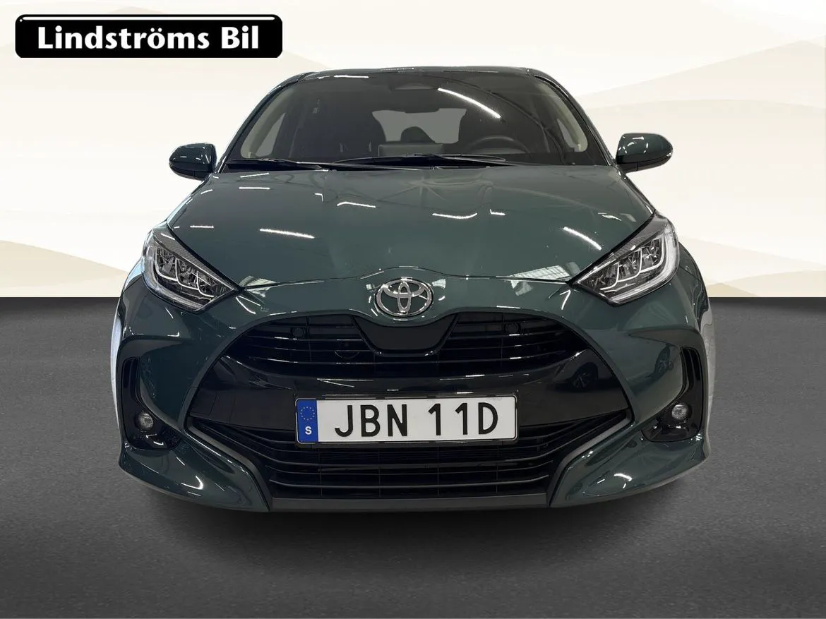 Vehicle image 8