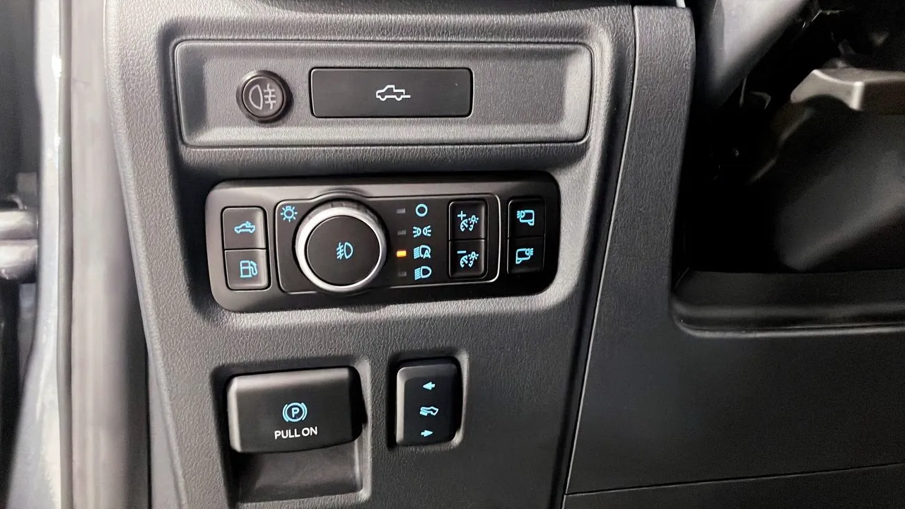 Vehicle image 21