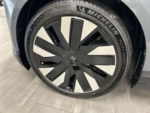 Polestar 4 bild 10