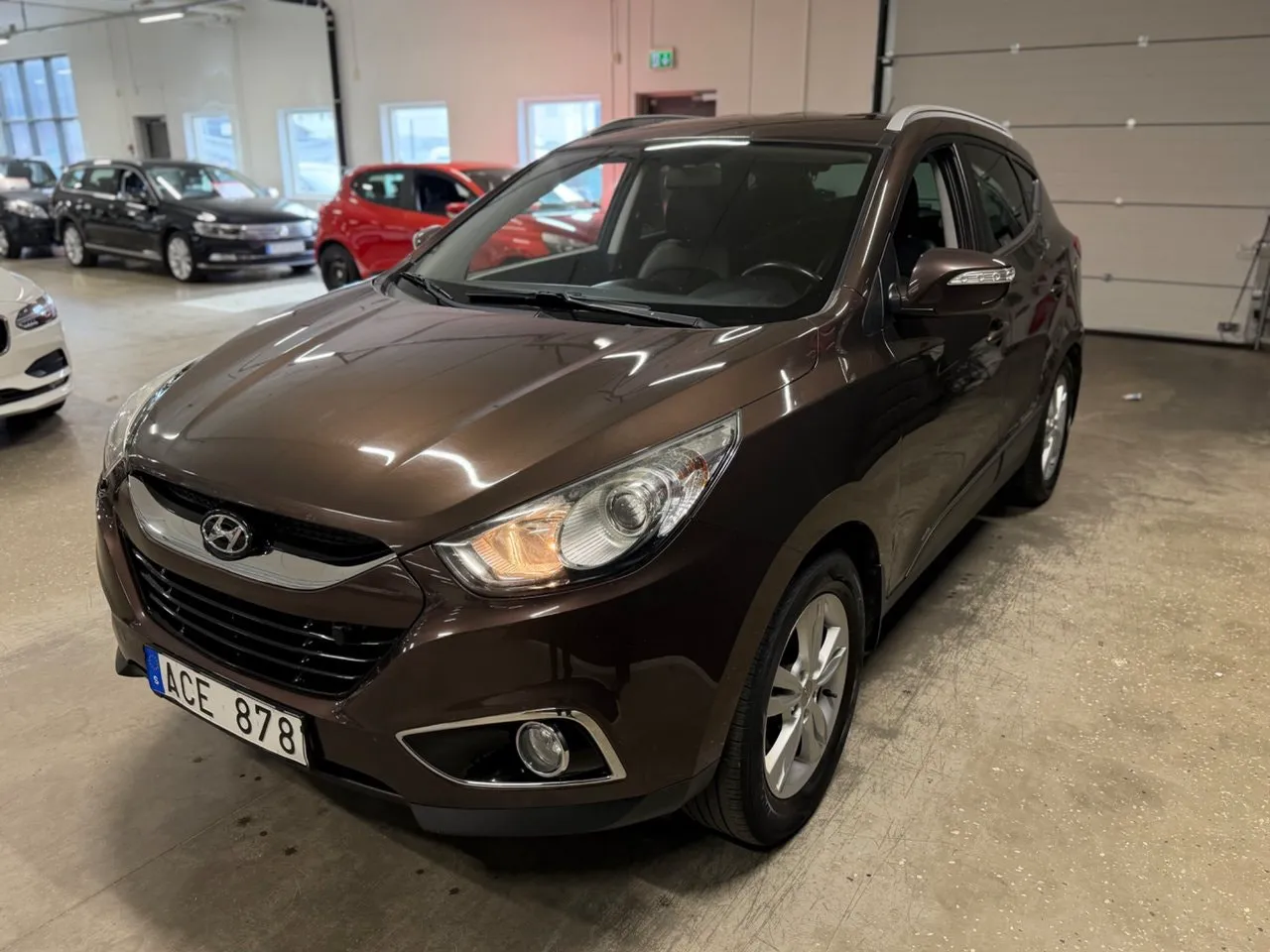 Vehicle image 5