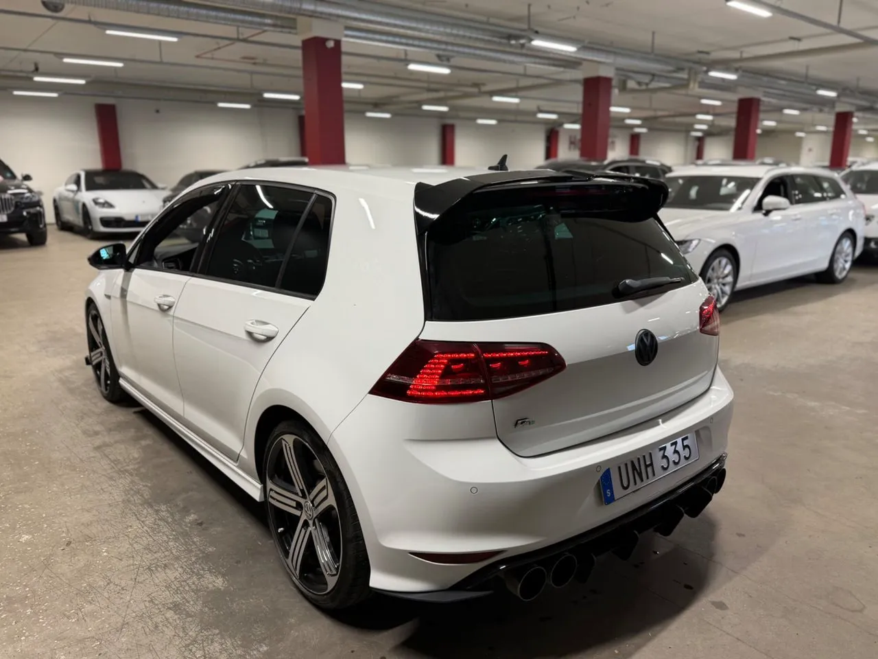 Vehicle image 4
