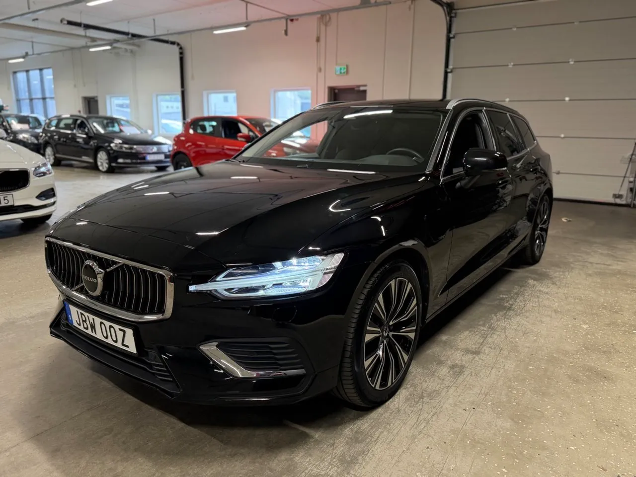 Vehicle image 5