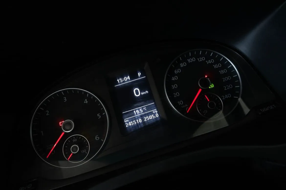 Vehicle image 15