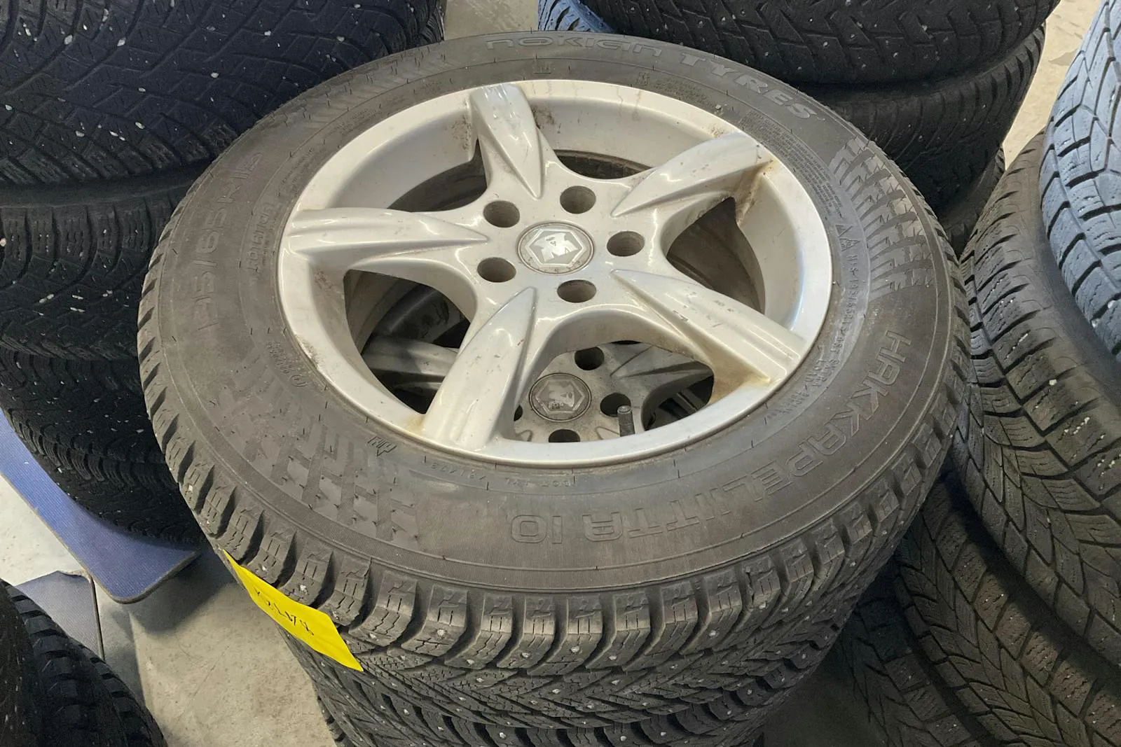 Vehicle image 13