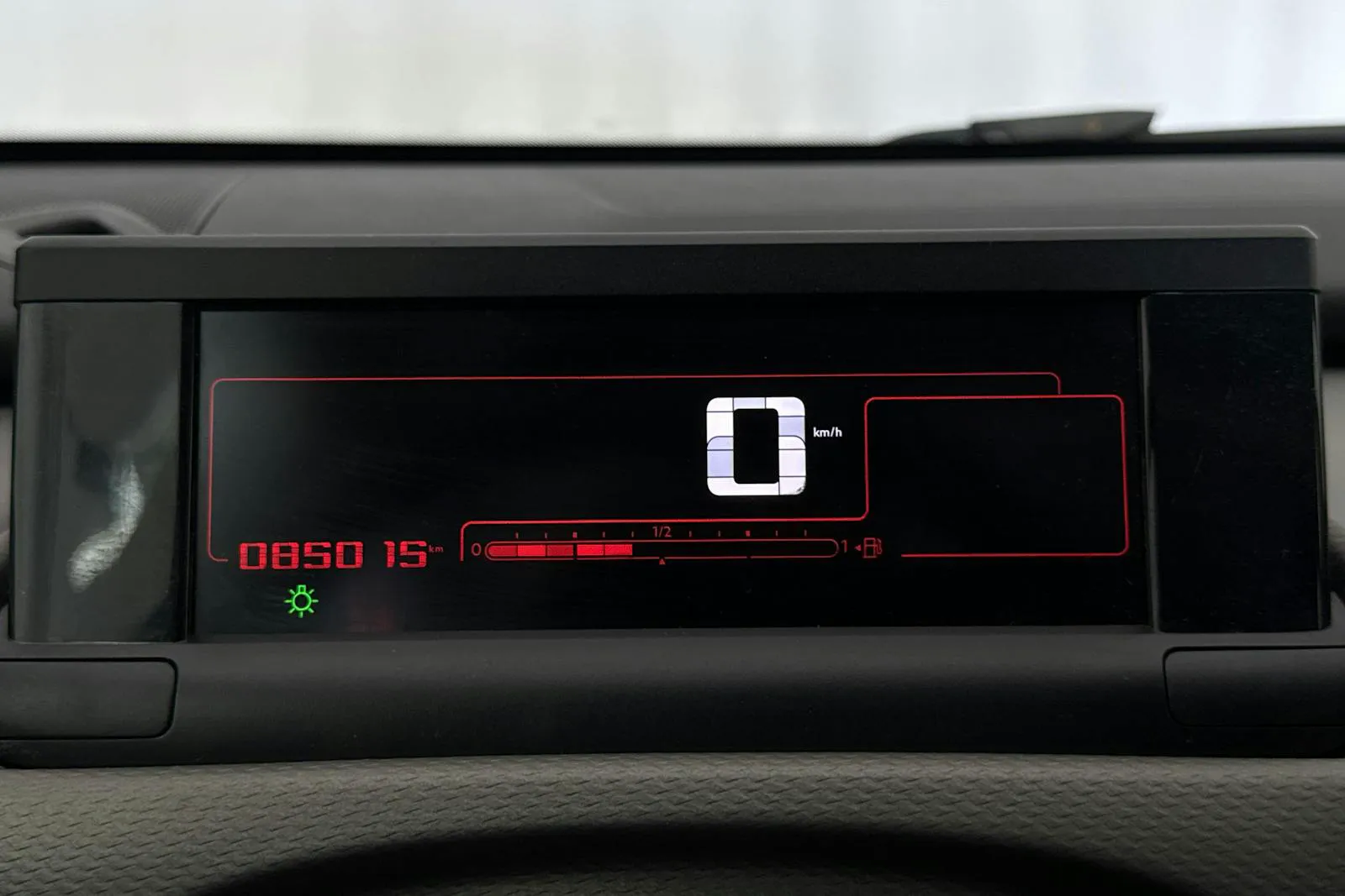 Vehicle image 9