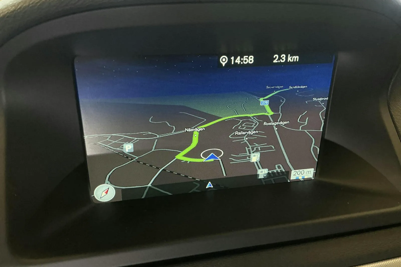 Vehicle image 10