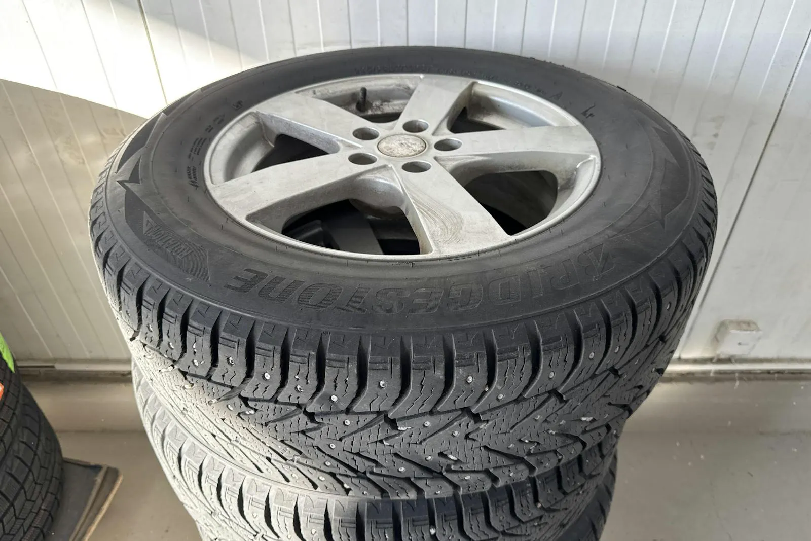 Vehicle image 20