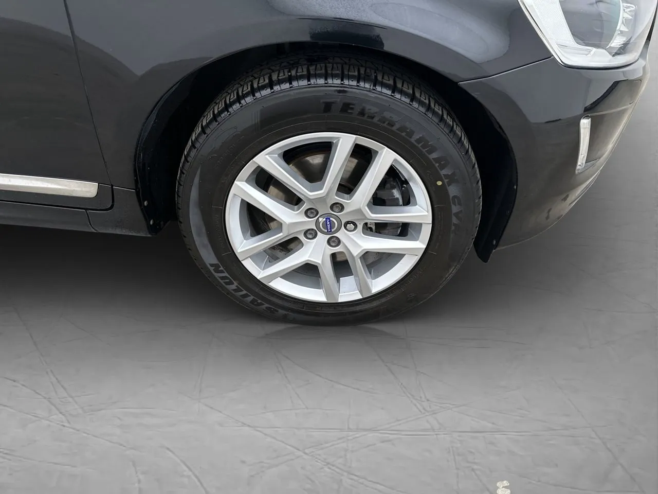 Vehicle image 26