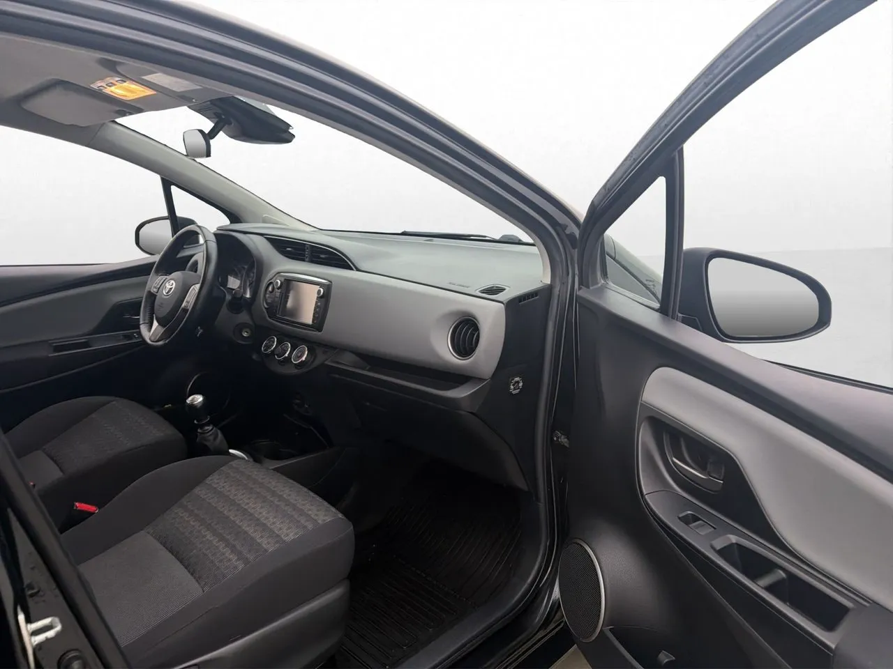 Vehicle image 20