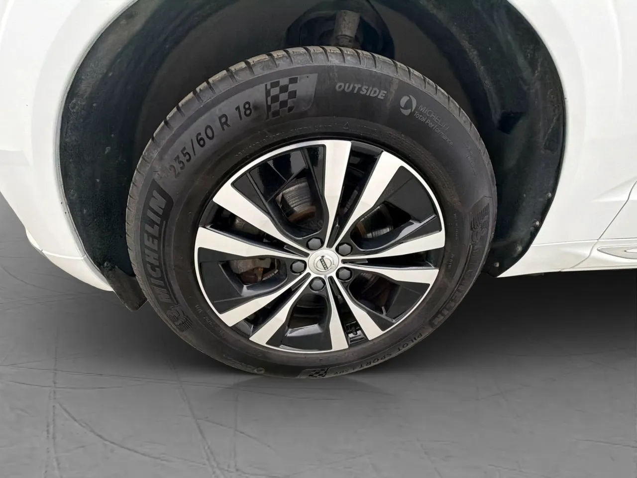 Vehicle image 33