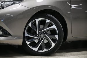 Toyota Auris bild 2