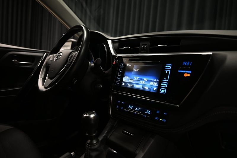 Toyota Auris bild 26