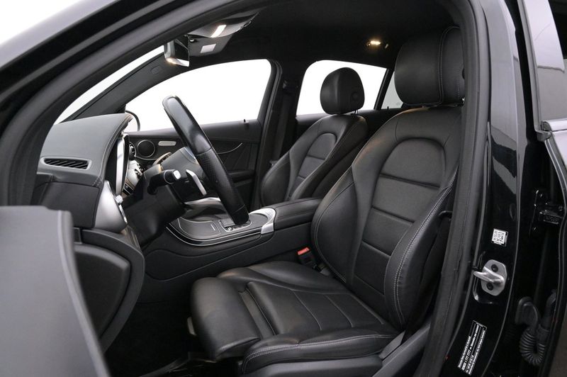 Mercedes GLC300 bild 9