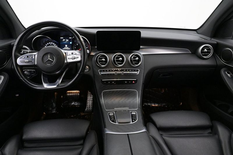 Mercedes GLC300 bild 6
