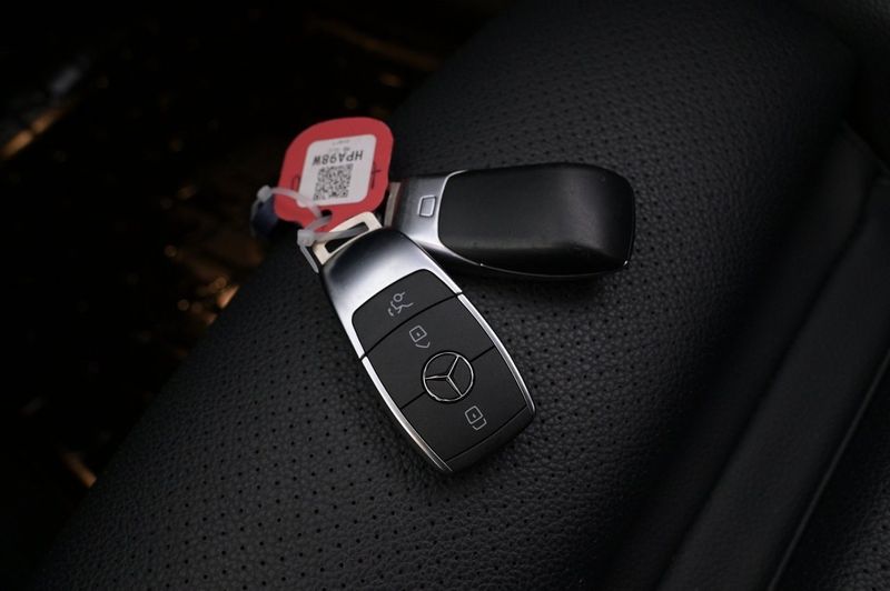 Mercedes GLC300 bild 20