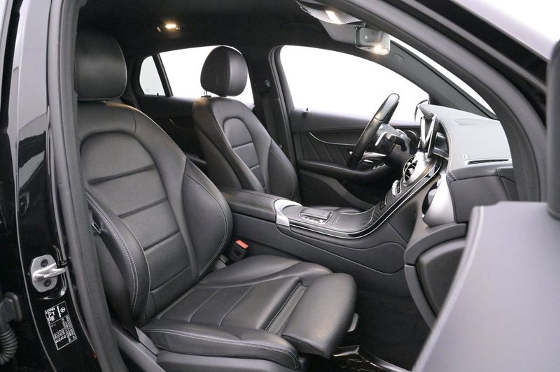 Mercedes GLC300 bild 12
