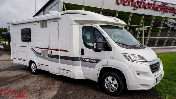Adria Coral S 670 SLT | Låga enkelsängar - 2015