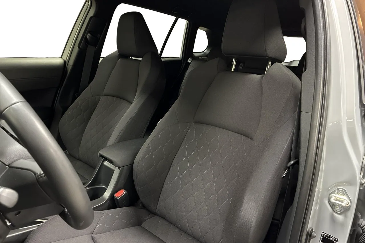 Vehicle image 25
