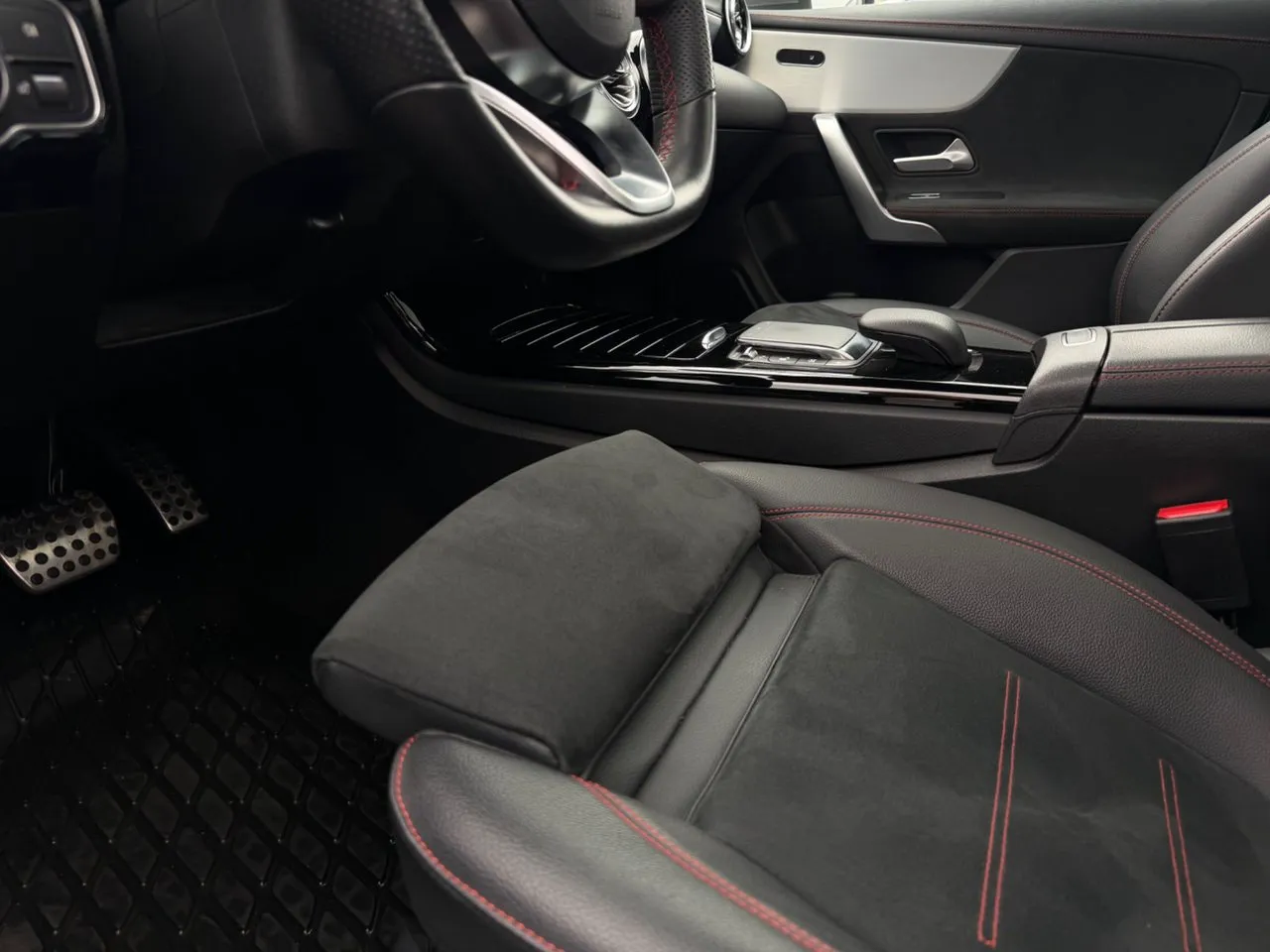 Vehicle image 31