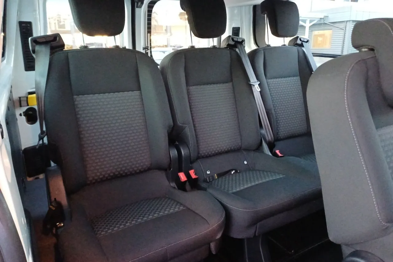 Vehicle image 14