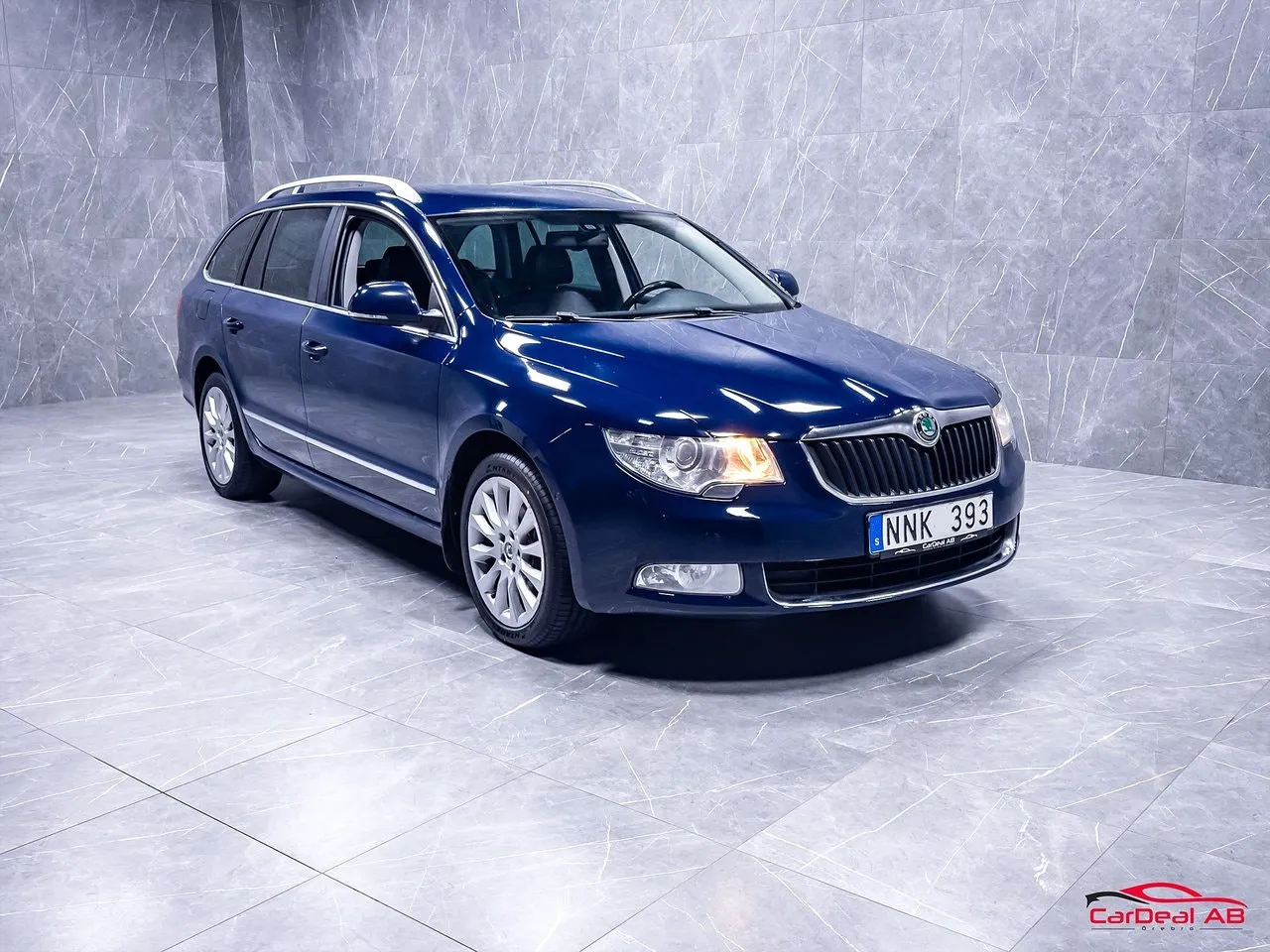 Vehicle image 8