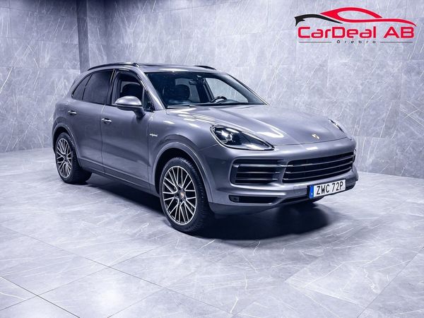 Porsche Cayenne E-Hybrid 462hk Sport Chrono Pano 12-Vägs BOSE *SE SPEC* - 2020