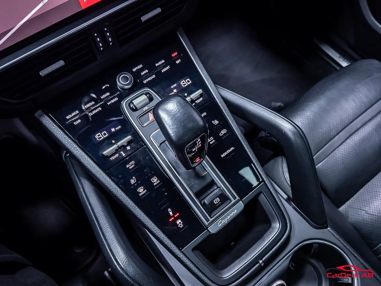 Vehicle image 30