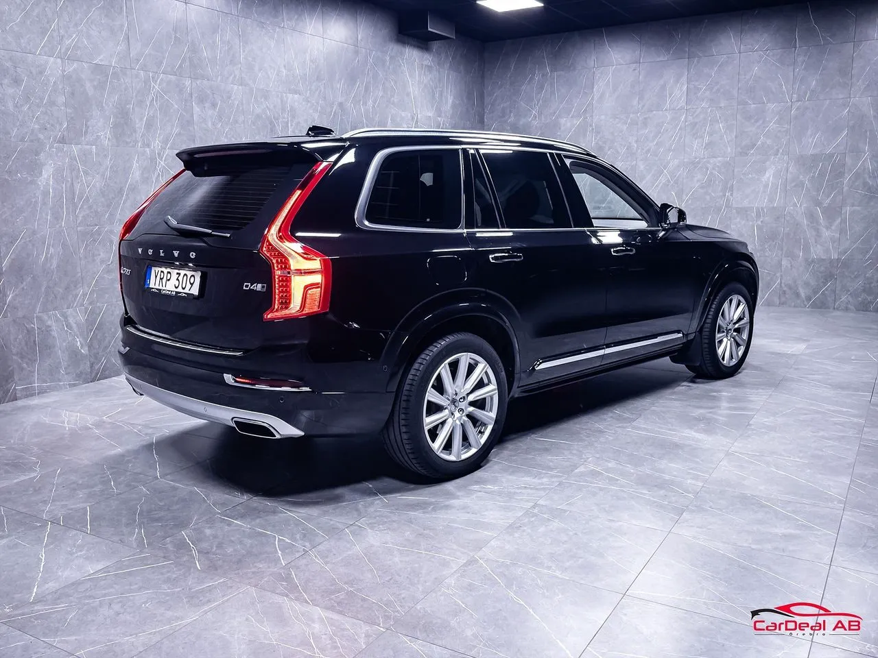 Vehicle image 6