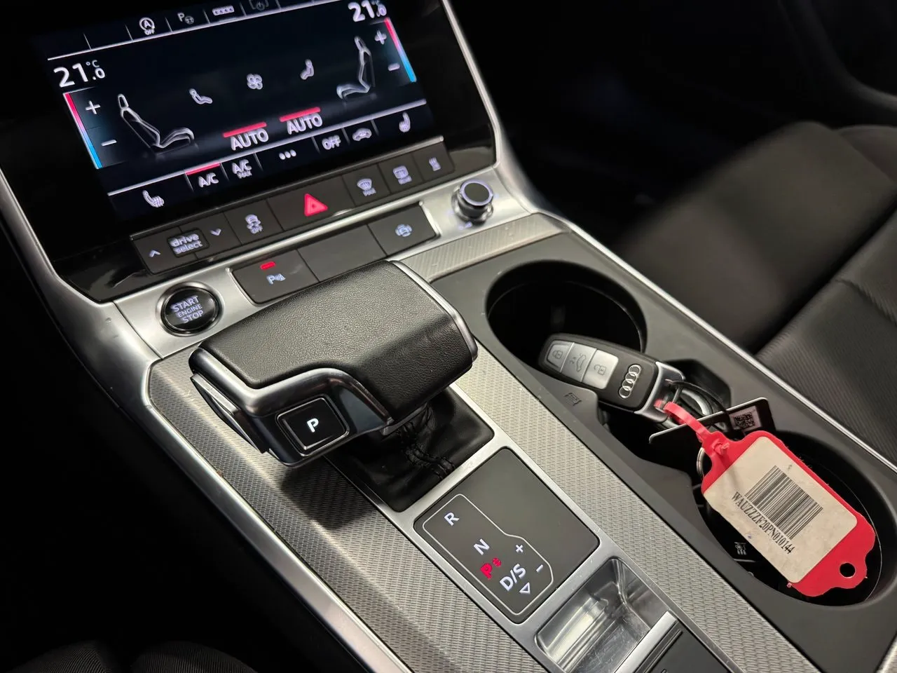 Vehicle image 21