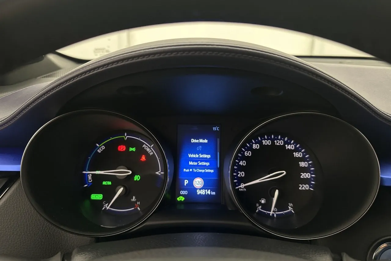 Vehicle image 18