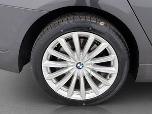 BMW 750 bild 31