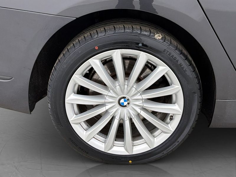 BMW 750 bild 31