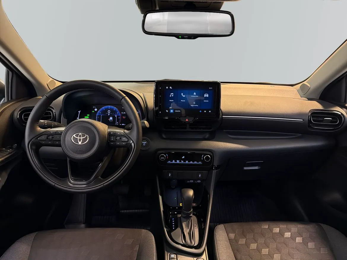 Vehicle image 7