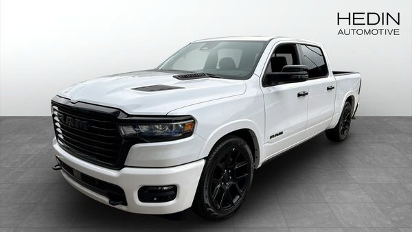 Dodge 1500 RAM Laramie Night Edition Premium 3.0L 0% RÄNTA - 2025