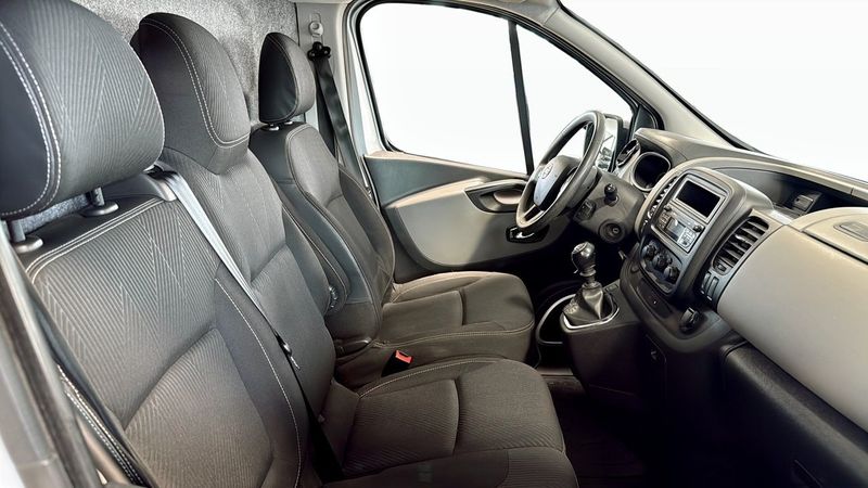 Nissan NV300 bild 4