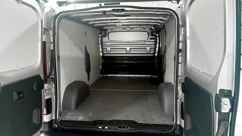 Nissan NV300 bild 7
