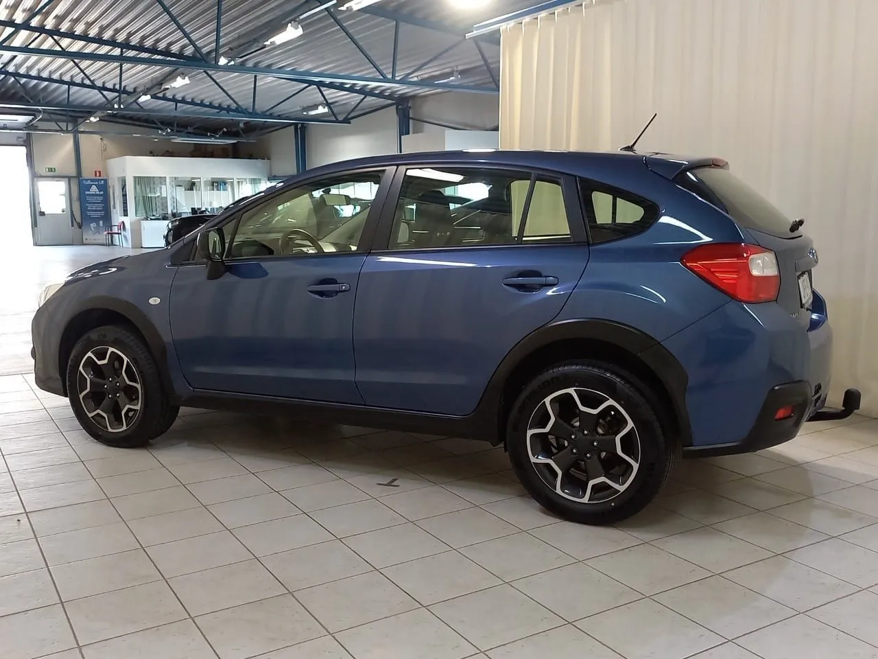 Vehicle image 7