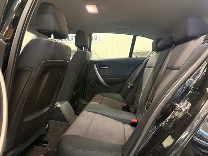 BMW 116 bild 9
