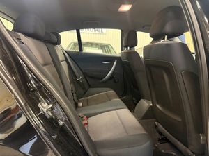 BMW 116 bild 8