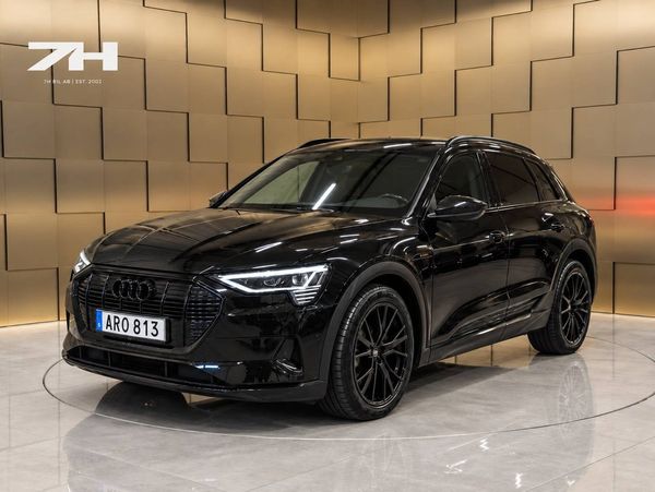Audi e-tron 55 quattro / Svart Optik / 21" / Kamera / Drag Luftfj - 2022