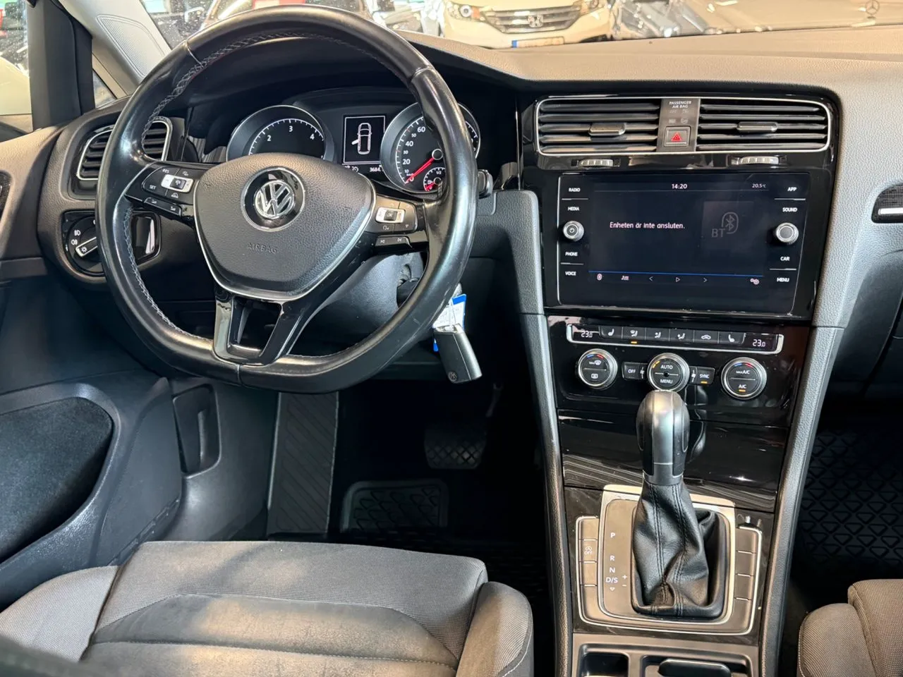 Vehicle image 8