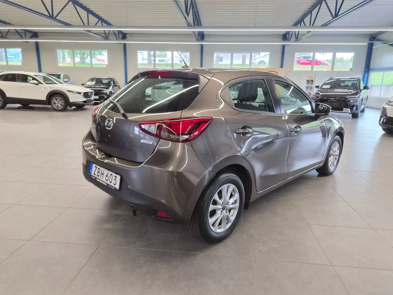 Vehicle image 3