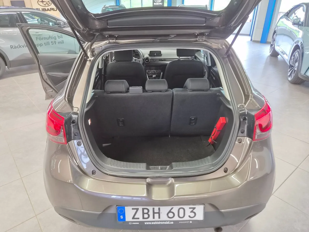 Vehicle image 11
