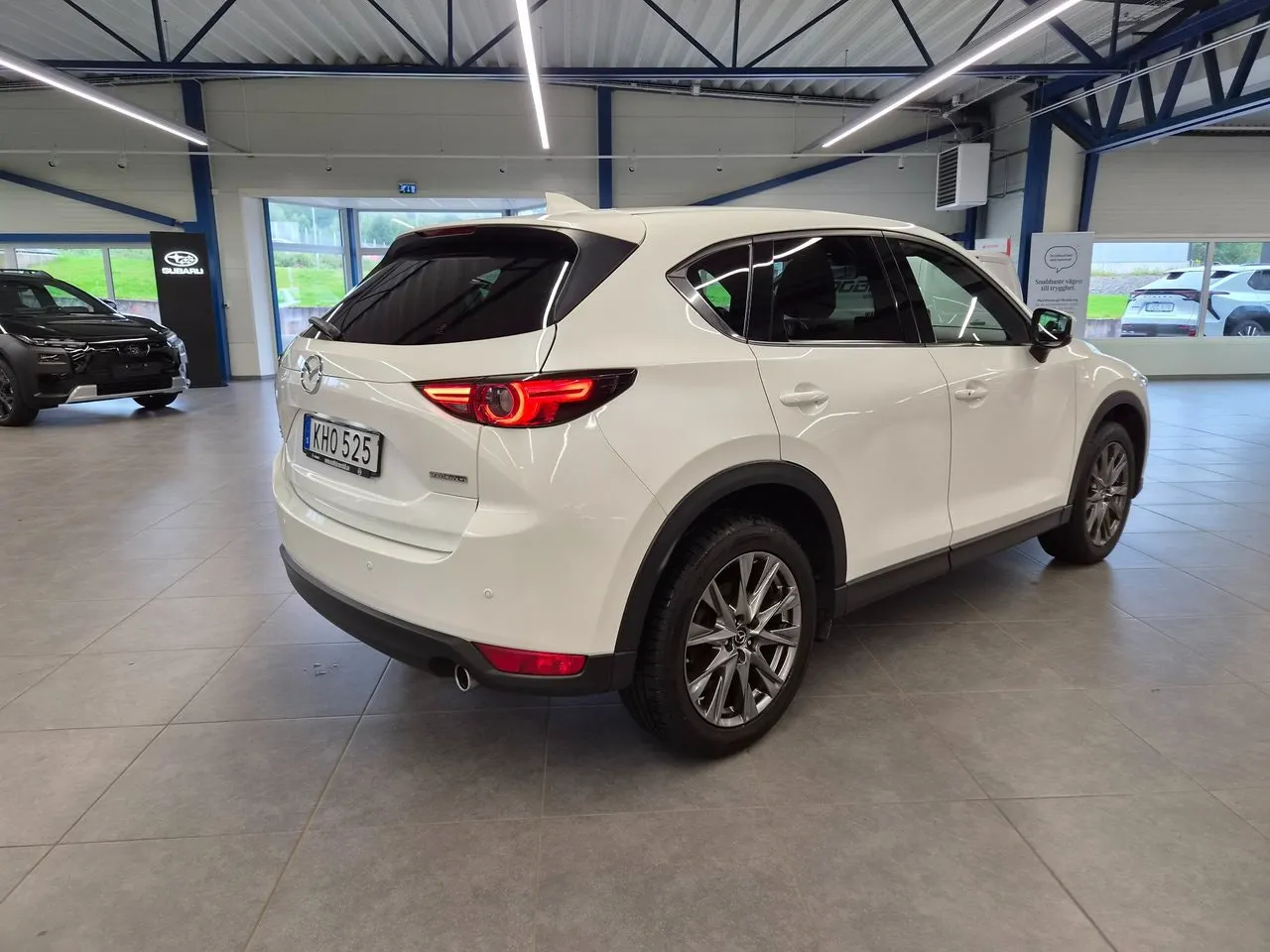 Vehicle image 3