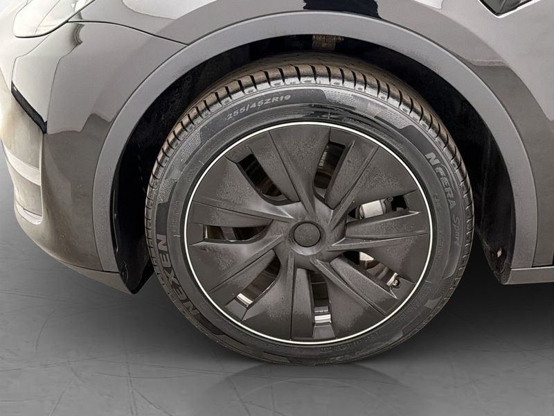 Tesla Model Y bild 31